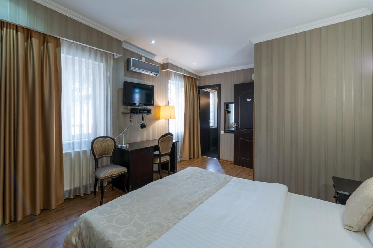 Garden View Hotel Tbilisi Exterior photo